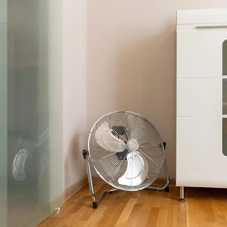 Grzegorzki - Main Station & Parks Nearby - By Rentujemy Lejlighed